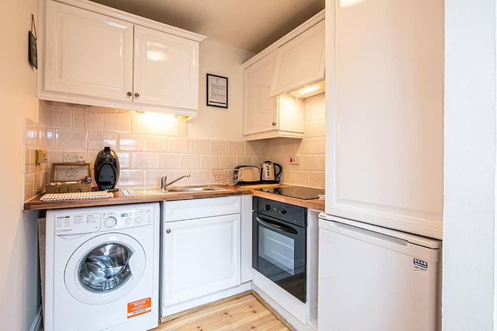 Beautiful 1-Bed Apartment In Grade Listed Warehouse - Victoria Quays, Sheffield City Centre, Free Parking, Pet Friendly, Netflix Екстериор снимка
