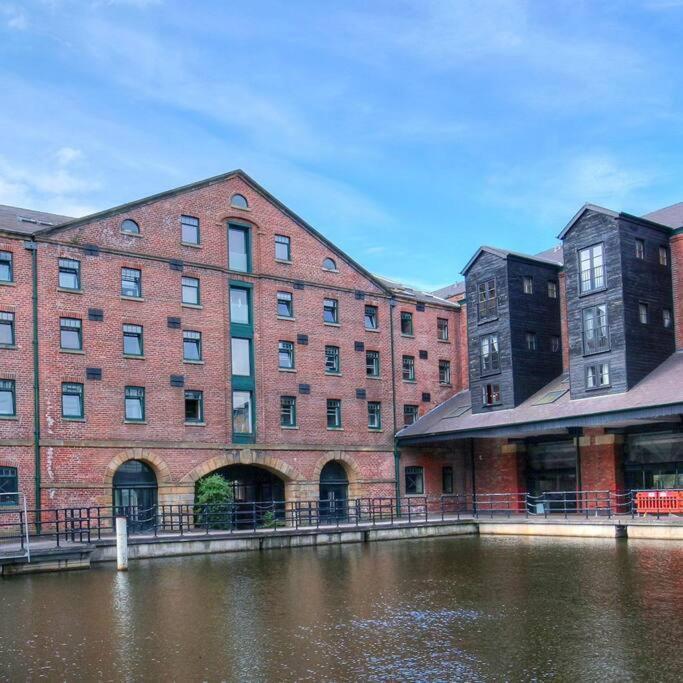 Beautiful 1-Bed Apartment In Grade Listed Warehouse - Victoria Quays, Sheffield City Centre, Free Parking, Pet Friendly, Netflix Екстериор снимка